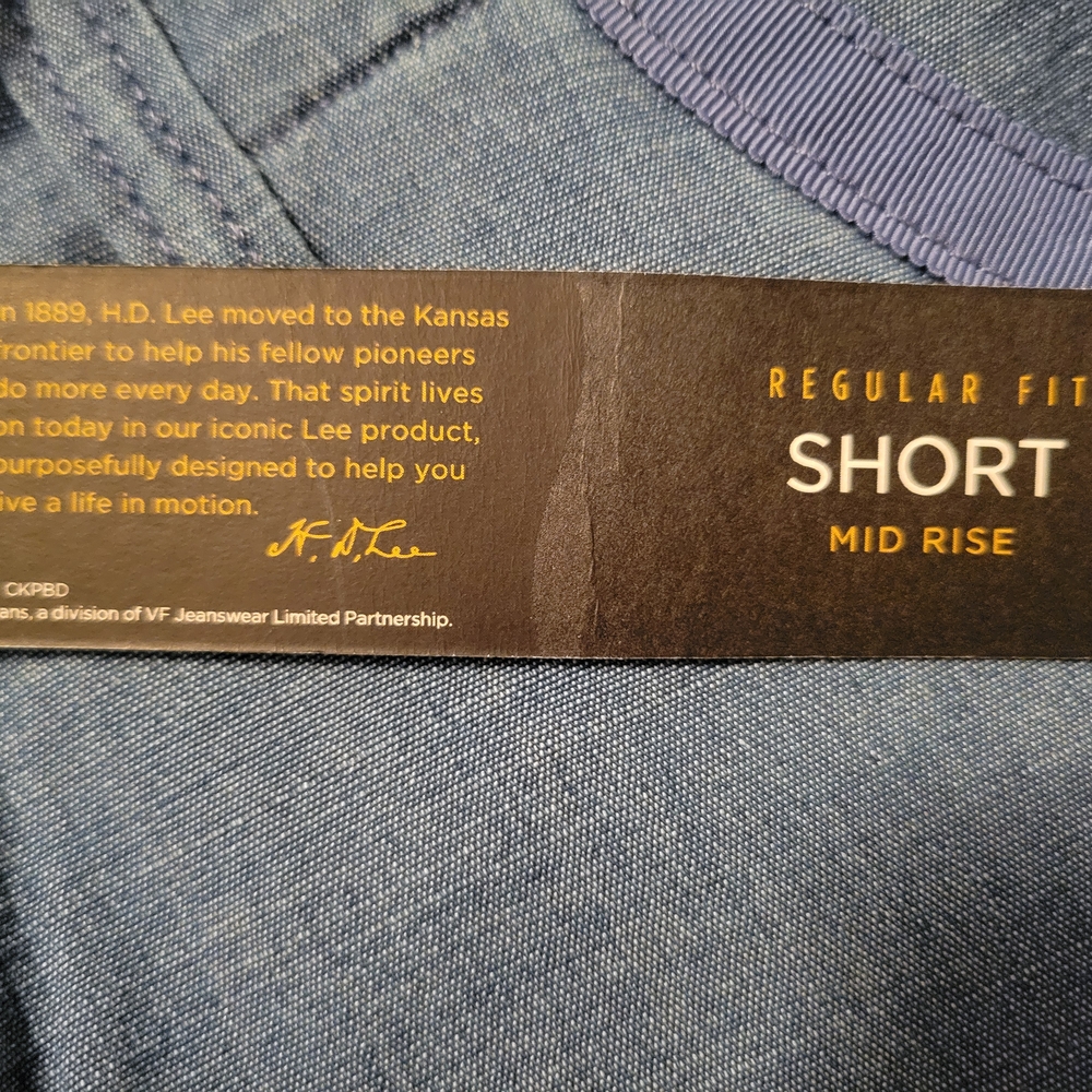 Lee Blue Chambray Cargo Shorts NWT - Picture 11 of 11